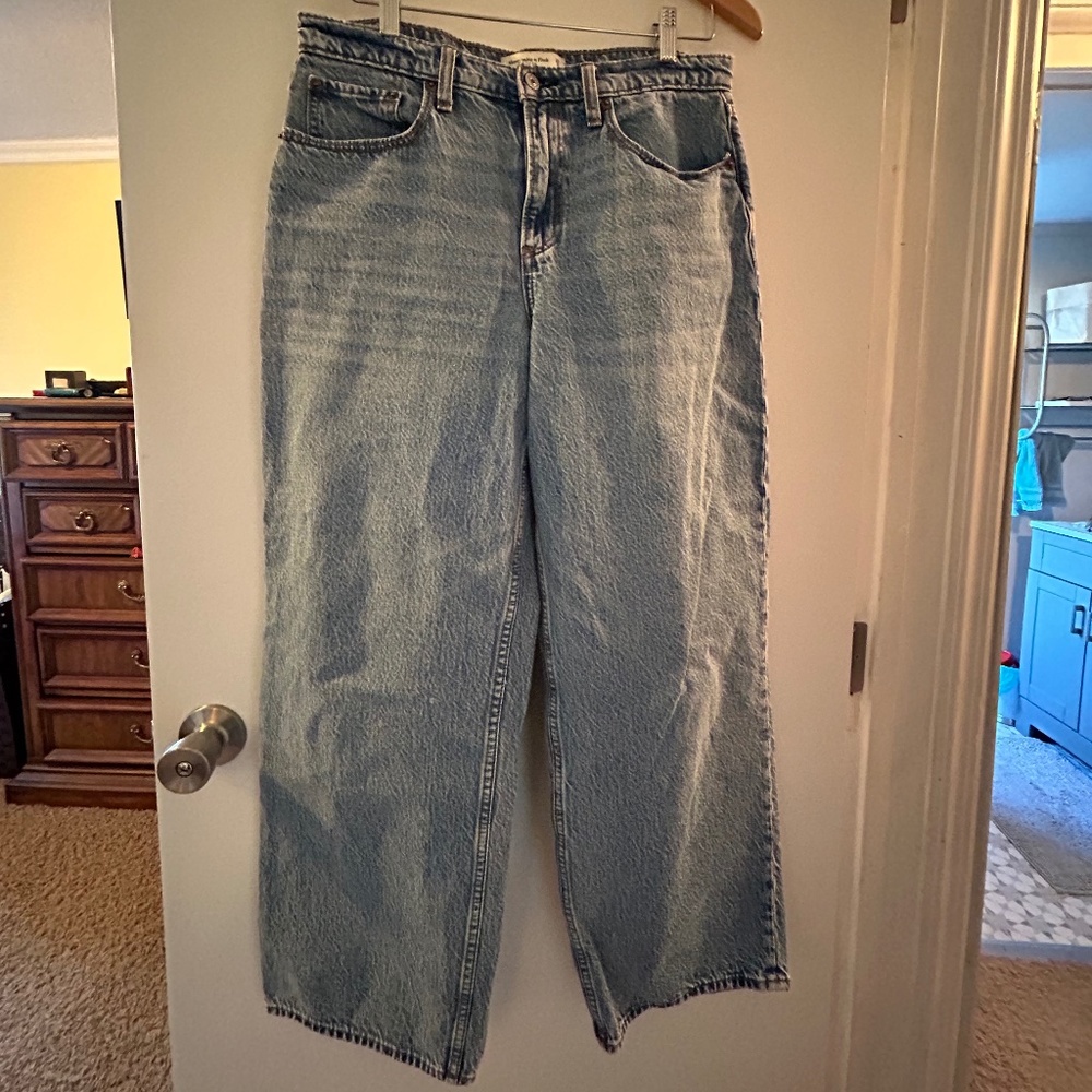 Abercrombie and Fitch midrise wide leg jeans